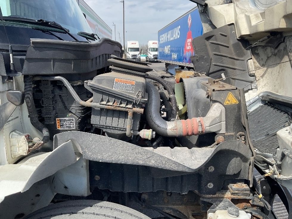 Medium Duty Box Truck-Light and Medium Duty Trucks-International-2020-MV607-Denver-CO-84,864\n\t\tmiles-$ 57,250 - Image 22