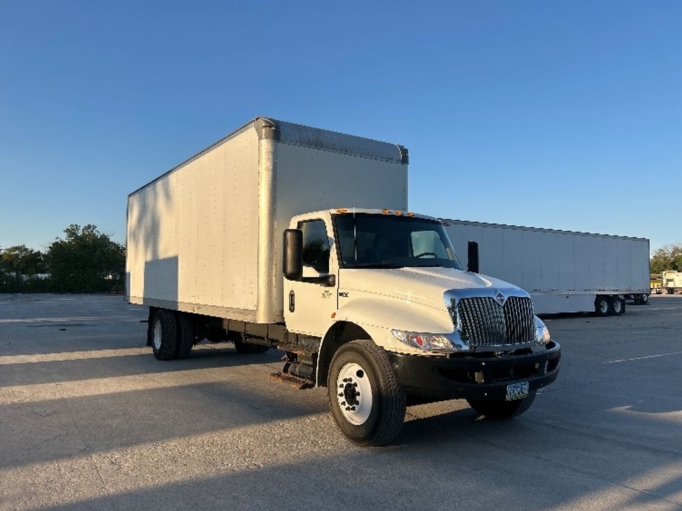 Medium Duty Box Truck-Light and Medium Duty Trucks-International-2020-MV607-Des Moines-IA-356,189\n\t\tmiles-$ 21,750 - Image 1