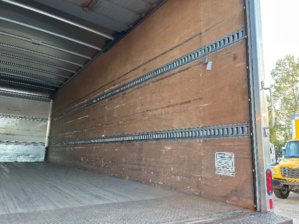 Medium Duty Box Truck-Light and Medium Duty Trucks-International-2020-MV607-Des Moines-IA-356,189\n\t\tmiles-$ 21,750 - Image 12
