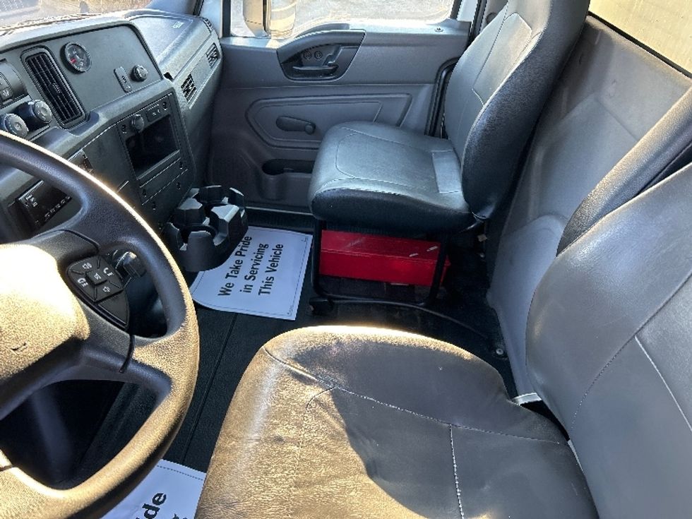 Medium Duty Box Truck-Light and Medium Duty Trucks-International-2020-MV607-Des Moines-IA-356,189\n\t\tmiles-$ 21,750 - Image 19