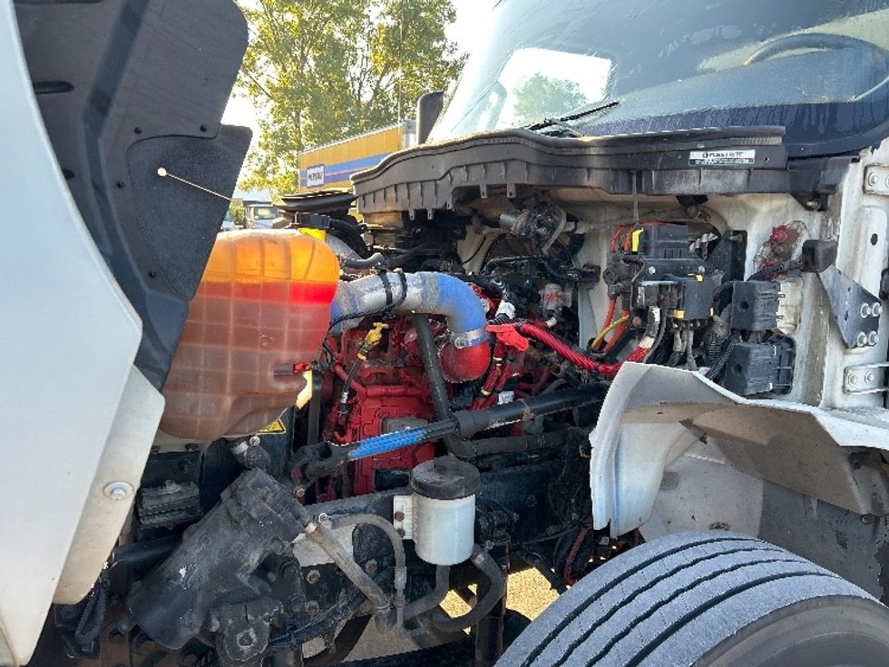 Medium Duty Box Truck-Light and Medium Duty Trucks-International-2020-MV607-Des Moines-IA-356,189\n\t\tmiles-$ 21,750 - Image 23