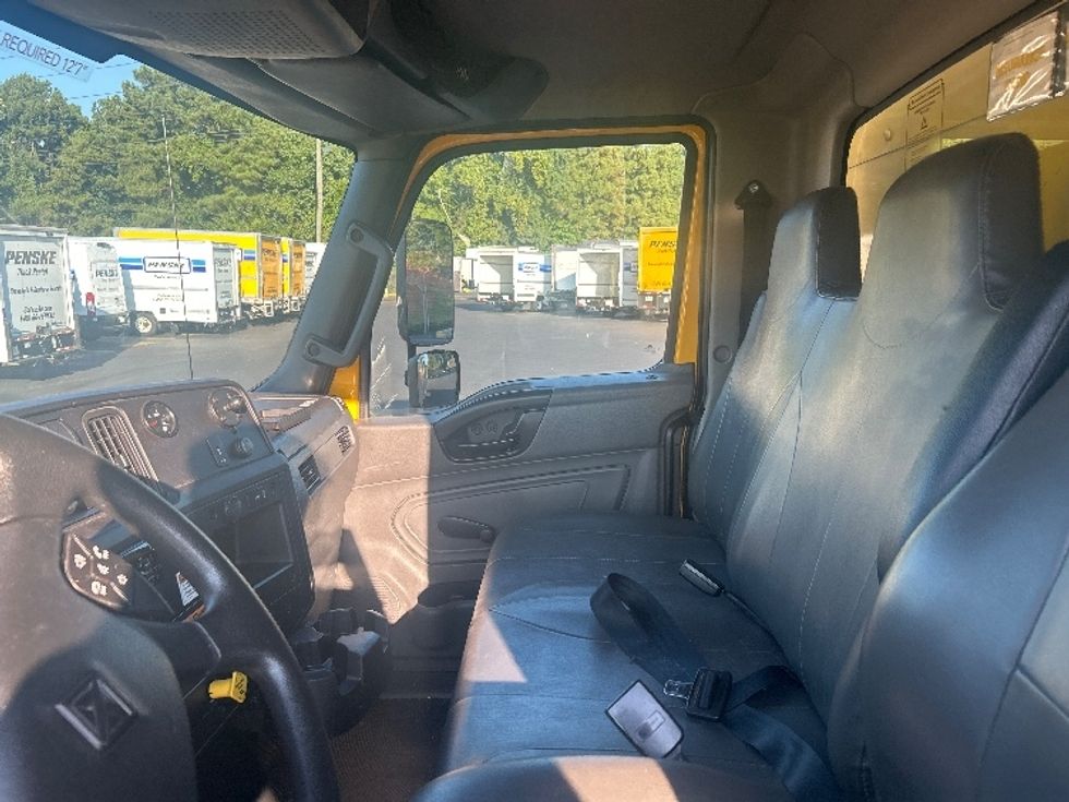 Medium Duty Box Truck-Light and Medium Duty Trucks-International-2020-MV607-Duluth-GA-190,366\n\t\tmiles-$ 27,250 - Image 18