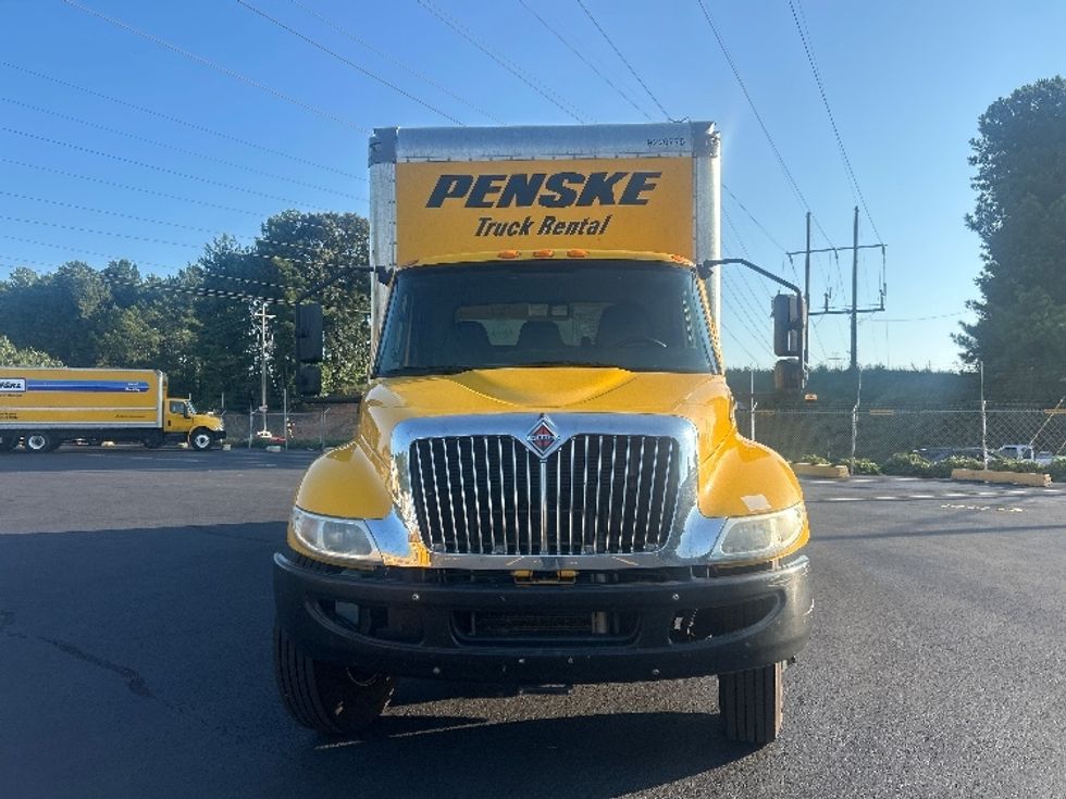Medium Duty Box Truck-Light and Medium Duty Trucks-International-2020-MV607-Duluth-GA-190,366\n\t\tmiles-$ 27,250 - Image 2