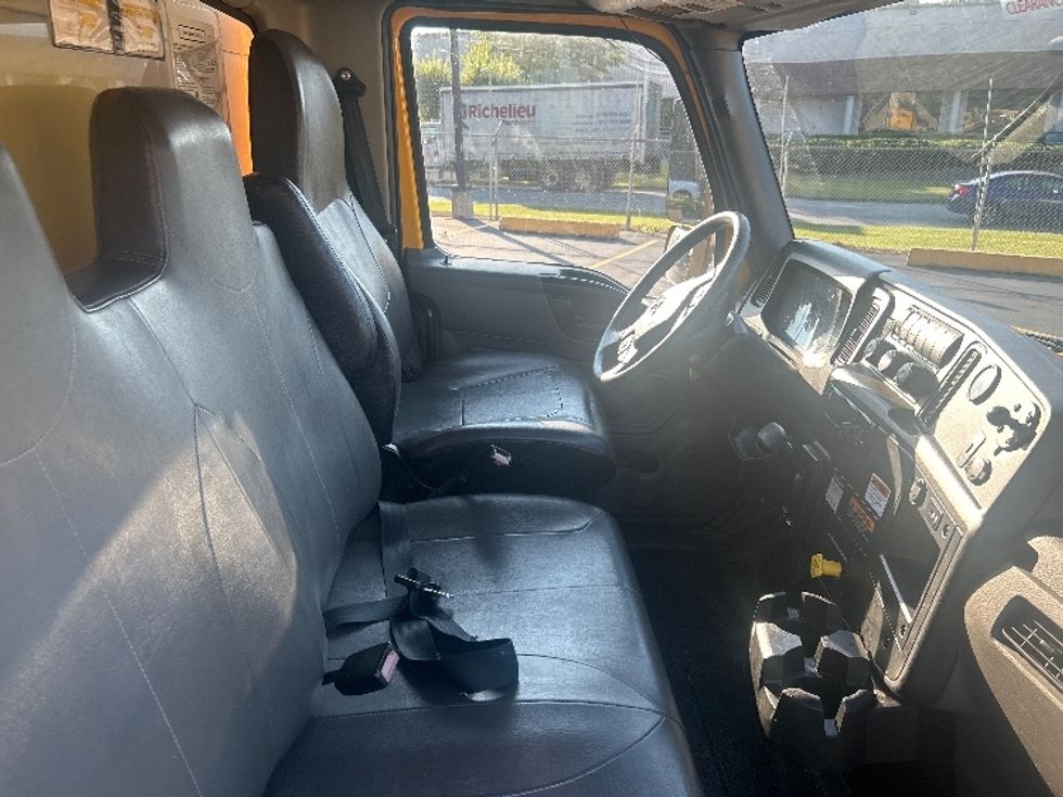 Medium Duty Box Truck-Light and Medium Duty Trucks-International-2020-MV607-Duluth-GA-190,366\n\t\tmiles-$ 27,250 - Image 21