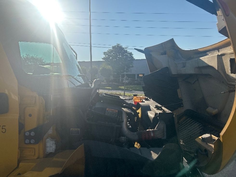 Medium Duty Box Truck-Light and Medium Duty Trucks-International-2020-MV607-Duluth-GA-190,366\n\t\tmiles-$ 27,250 - Image 22