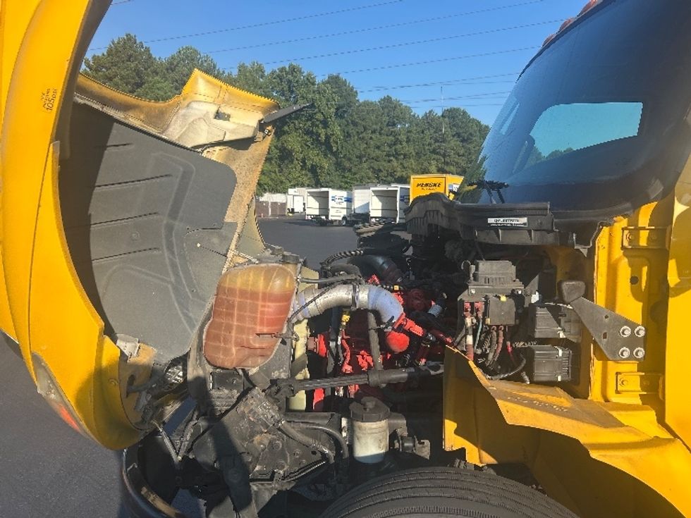 Medium Duty Box Truck-Light and Medium Duty Trucks-International-2020-MV607-Duluth-GA-190,366\n\t\tmiles-$ 27,250 - Image 23