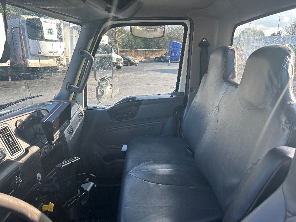 Medium Duty Box Truck-Light and Medium Duty Trucks-International-2020-MV607-Duluth-GA-354,348\n\t\tmiles-$ 21,750 - Image 14