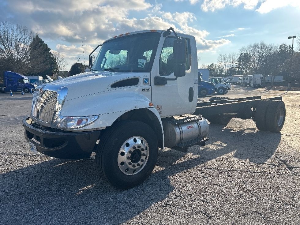 Medium Duty Box Truck-Light and Medium Duty Trucks-International-2020-MV607-Duluth-GA-354,348\n\t\tmiles-$ 21,750 - Image 3