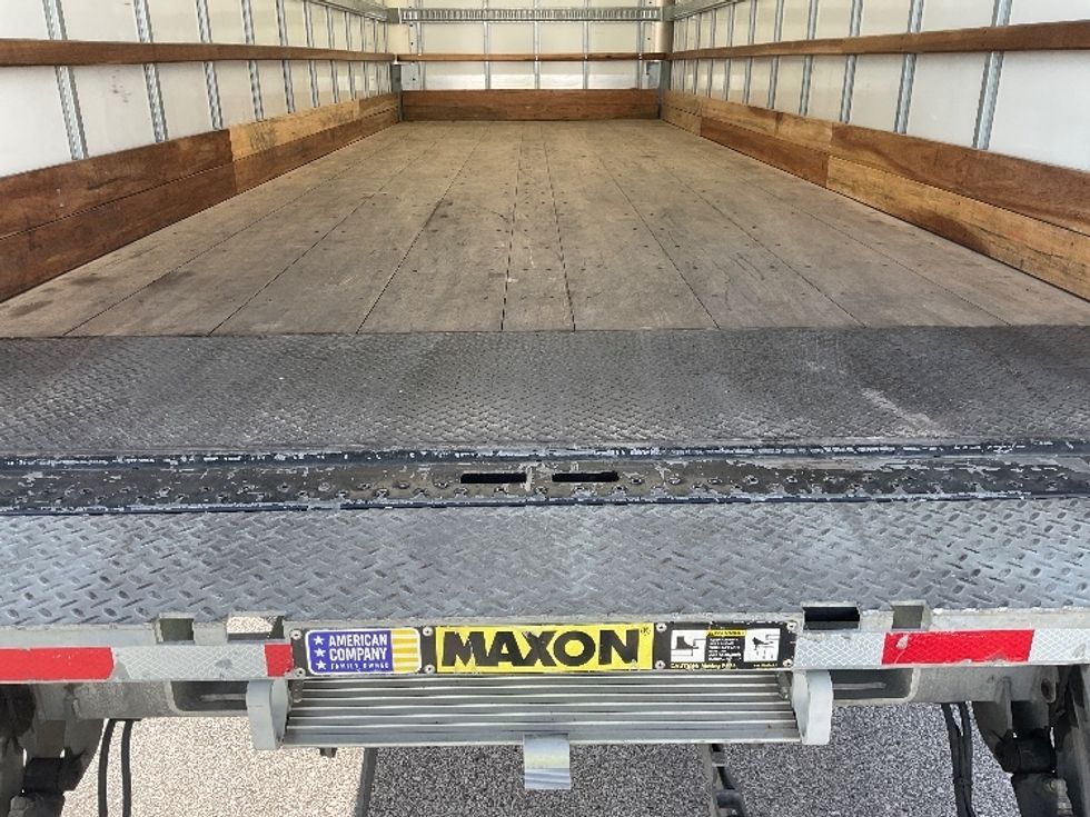 Medium Duty Box Truck-Light and Medium Duty Trucks-International-2020-MV607-Earth City-MO-171,134\n\t\tmiles-$ 52,000 - Image 10