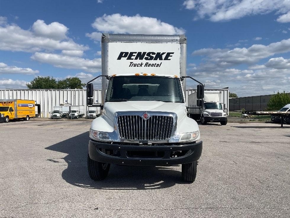Medium Duty Box Truck-Light and Medium Duty Trucks-International-2020-MV607-Earth City-MO-171,134\n\t\tmiles-$ 52,000 - Image 2