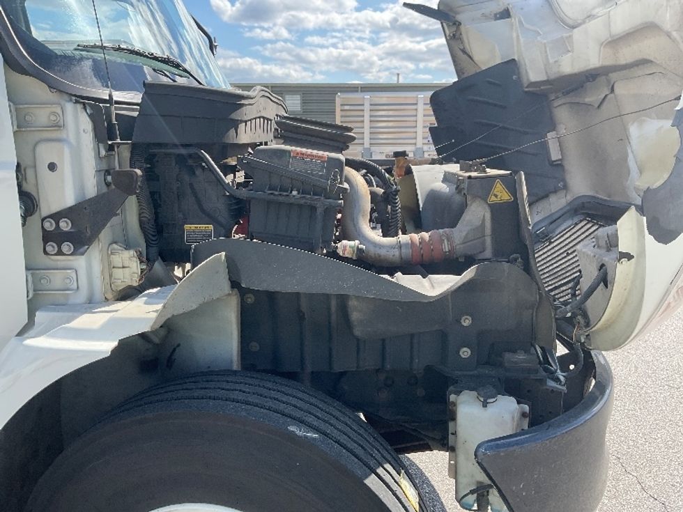 Medium Duty Box Truck-Light and Medium Duty Trucks-International-2020-MV607-Earth City-MO-171,134\n\t\tmiles-$ 52,000 - Image 23