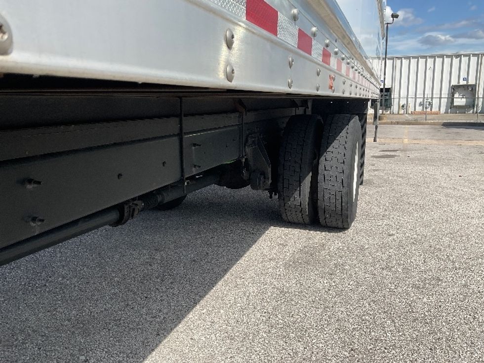Medium Duty Box Truck-Light and Medium Duty Trucks-International-2020-MV607-Earth City-MO-171,134\n\t\tmiles-$ 52,000 - Image 5