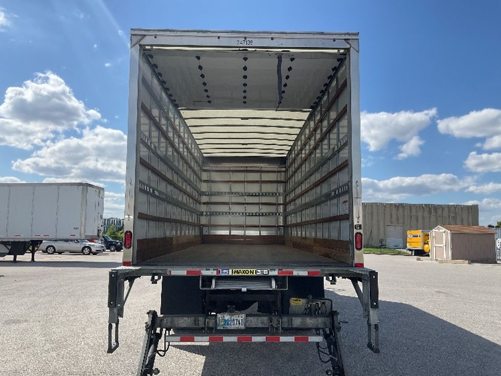 Medium Duty Box Truck-Light and Medium Duty Trucks-International-2020-MV607-Earth City-MO-171,134\n\t\tmiles-$ 52,000 - Image 8