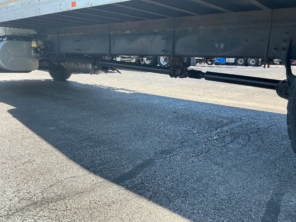 Medium Duty Box Truck-Light and Medium Duty Trucks-International-2020-MV607-East Chicago-IN-111,322\n\t\tmiles-$ 56,750 - Image 5