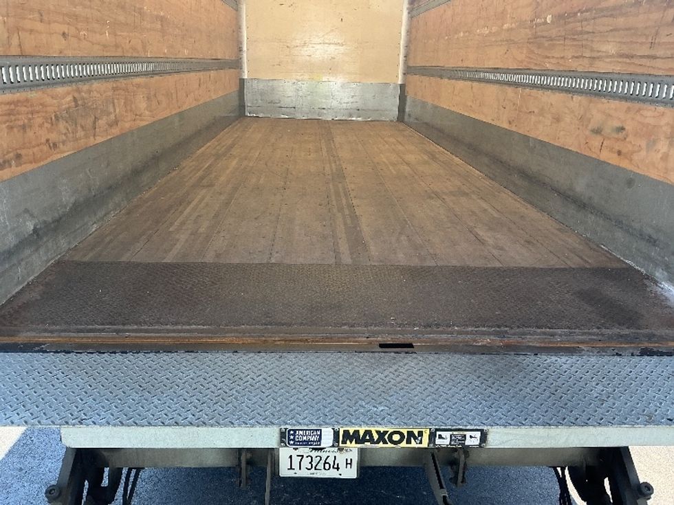 Medium Duty Box Truck-Light and Medium Duty Trucks-International-2020-MV607-East Chicago-IN-111,322\n\t\tmiles-$ 56,750 - Image 10