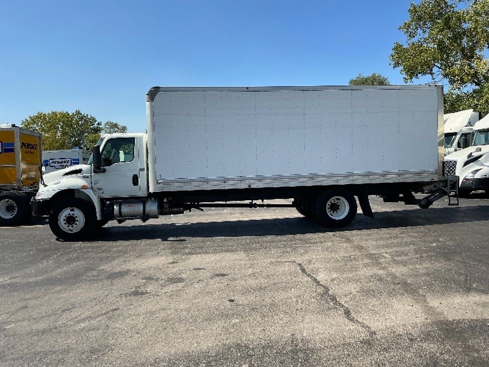 Medium Duty Box Truck-Light and Medium Duty Trucks-International-2020-MV607-East Chicago-IN-111,322\n\t\tmiles-$ 56,750 - Image 4
