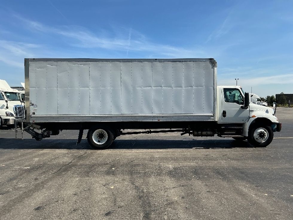 Medium Duty Box Truck-Light and Medium Duty Trucks-International-2020-MV607-East Chicago-IN-111,322\n\t\tmiles-$ 56,750 - Image 15