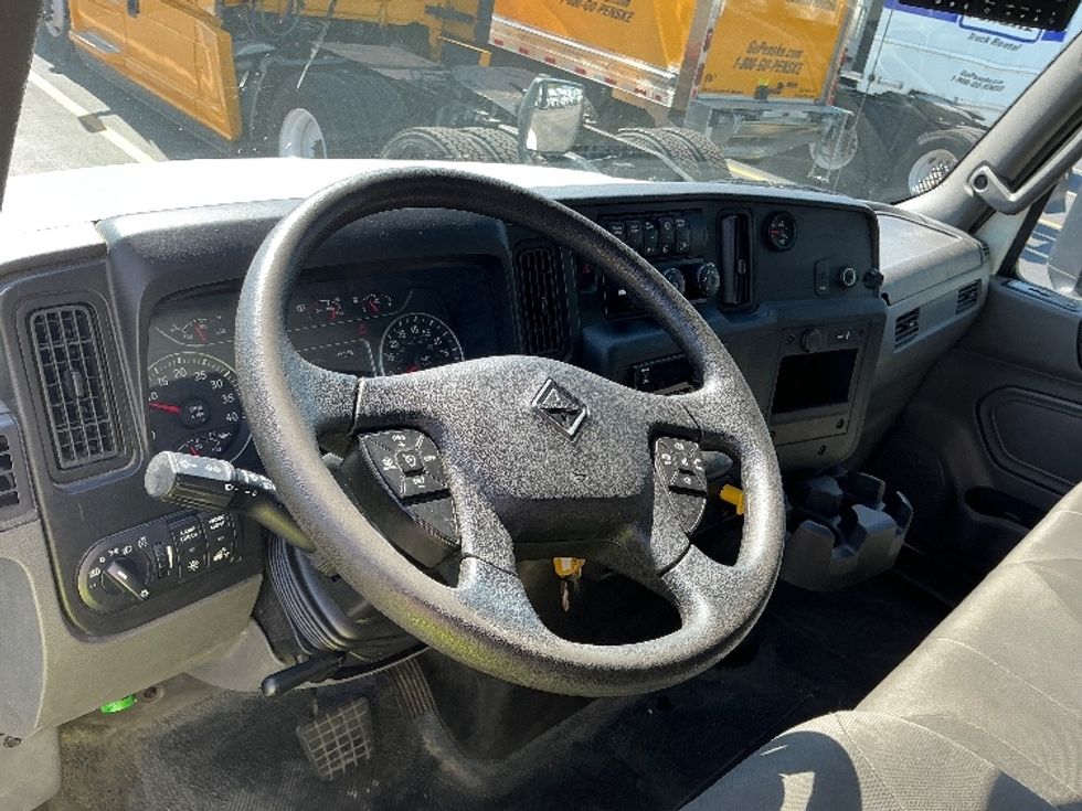Medium Duty Box Truck-Light and Medium Duty Trucks-International-2020-MV607-East Chicago-IN-111,322\n\t\tmiles-$ 56,750 - Image 17