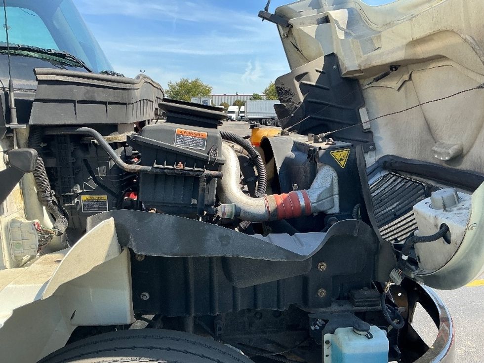 Medium Duty Box Truck-Light and Medium Duty Trucks-International-2020-MV607-East Chicago-IN-111,322\n\t\tmiles-$ 56,750 - Image 23