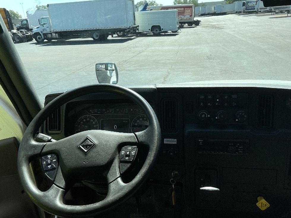 Medium Duty Box Truck-Light and Medium Duty Trucks-International-2020-MV607-East Chicago-IN-122,890\n\t\tmiles-$ 46,500 - Image 18