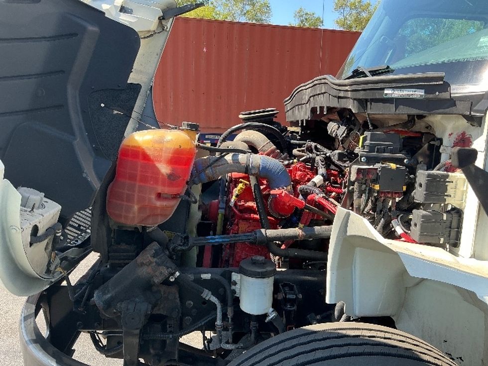 Medium Duty Box Truck-Light and Medium Duty Trucks-International-2020-MV607-East Chicago-IN-122,890\n\t\tmiles-$ 46,500 - Image 24