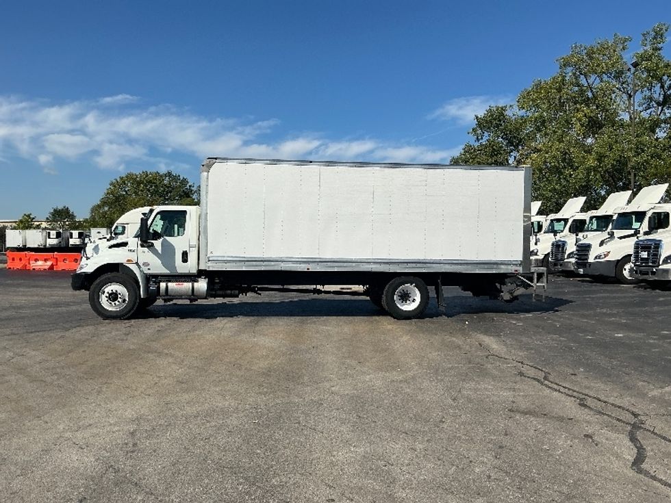 Medium Duty Box Truck-Light and Medium Duty Trucks-International-2020-MV607-East Chicago-IN-159,951\n\t\tmiles-$ 48,750 - Image 4
