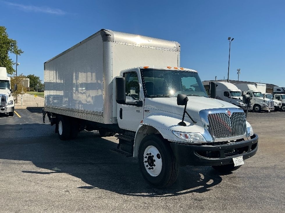 Medium Duty Box Truck-Light and Medium Duty Trucks-International-2020-MV607-East Chicago-IN-159,951\n\t\tmiles-$ 48,750 - Image 1