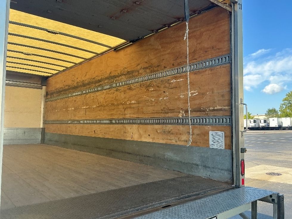 Medium Duty Box Truck-Light and Medium Duty Trucks-International-2020-MV607-East Chicago-IN-159,951\n\t\tmiles-$ 48,750 - Image 12
