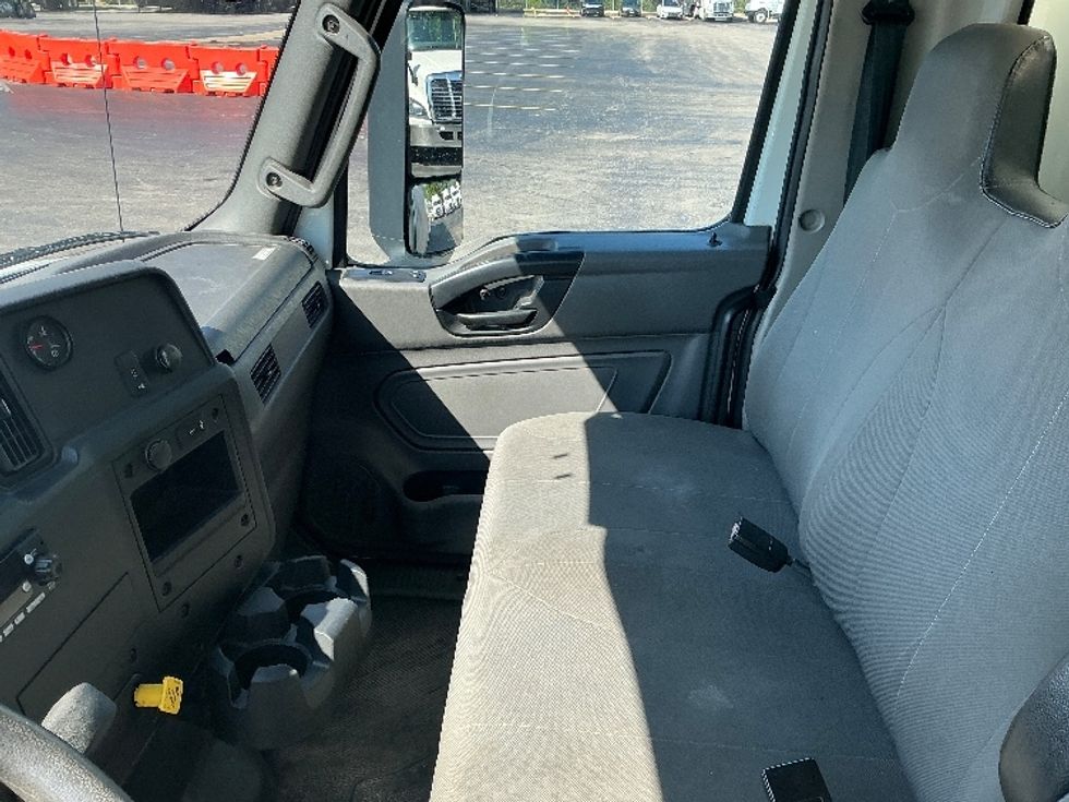 Medium Duty Box Truck-Light and Medium Duty Trucks-International-2020-MV607-East Chicago-IN-159,951\n\t\tmiles-$ 48,750 - Image 19