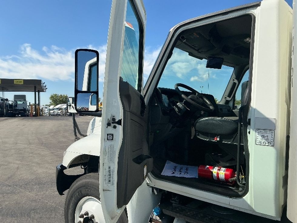 Medium Duty Box Truck-Light and Medium Duty Trucks-International-2020-MV607-East Chicago-IN-159,951\n\t\tmiles-$ 48,750 - Image 16