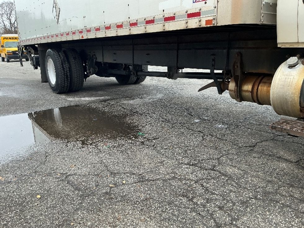 Medium Duty Box Truck-Light and Medium Duty Trucks-International-2020-MV607-East Chicago-IN-178,988\n\t\tmiles-$ 51,000 - Image 14