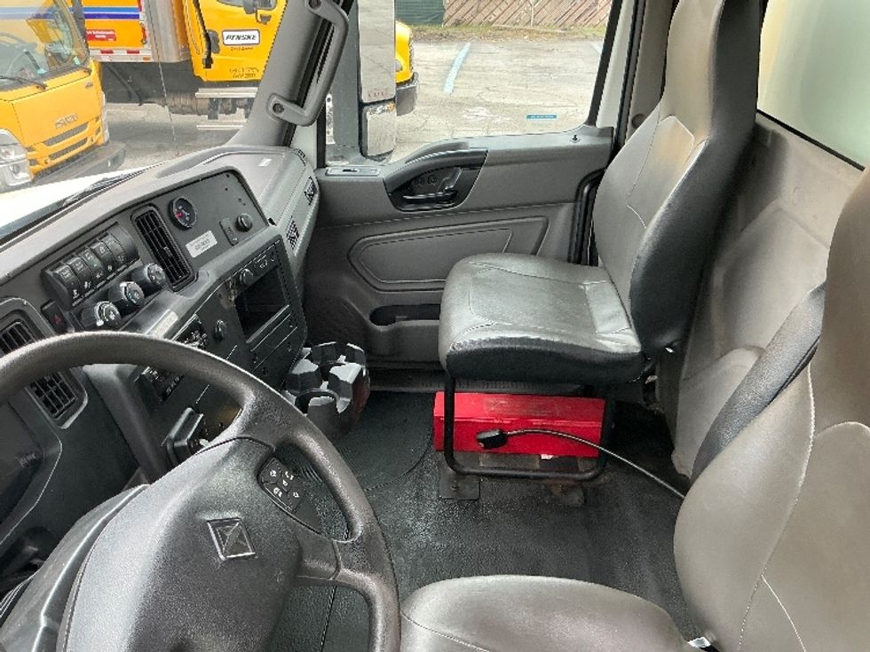 Medium Duty Box Truck-Light and Medium Duty Trucks-International-2020-MV607-East Chicago-IN-178,988\n\t\tmiles-$ 51,000 - Image 19
