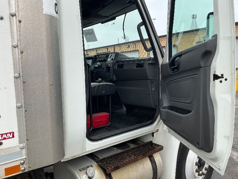 Medium Duty Box Truck-Light and Medium Duty Trucks-International-2020-MV607-East Chicago-IN-178,988\n\t\tmiles-$ 51,000 - Image 20