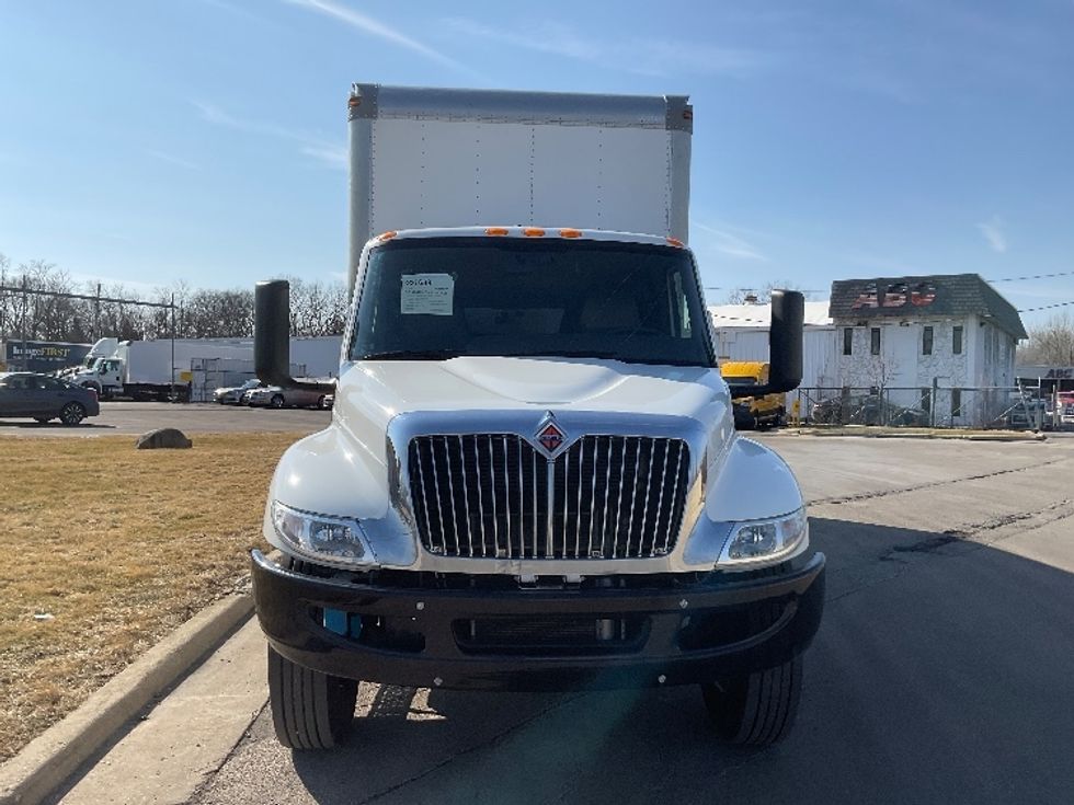 Medium Duty Box Truck-Light and Medium Duty Trucks-International-2020-MV607-East Chicago-IN-79,222\n\t\tmiles-$ 65,500 - Image 2