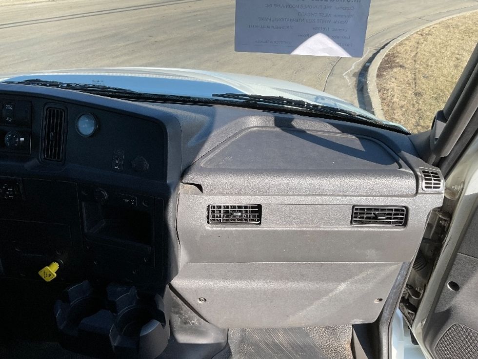 Medium Duty Box Truck-Light and Medium Duty Trucks-International-2020-MV607-East Chicago-IN-79,222\n\t\tmiles-$ 65,500 - Image 21