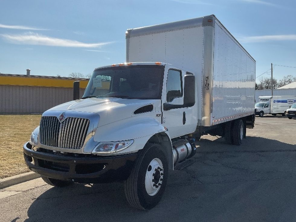 Medium Duty Box Truck-Light and Medium Duty Trucks-International-2020-MV607-East Chicago-IN-79,222\n\t\tmiles-$ 65,500 - Image 3