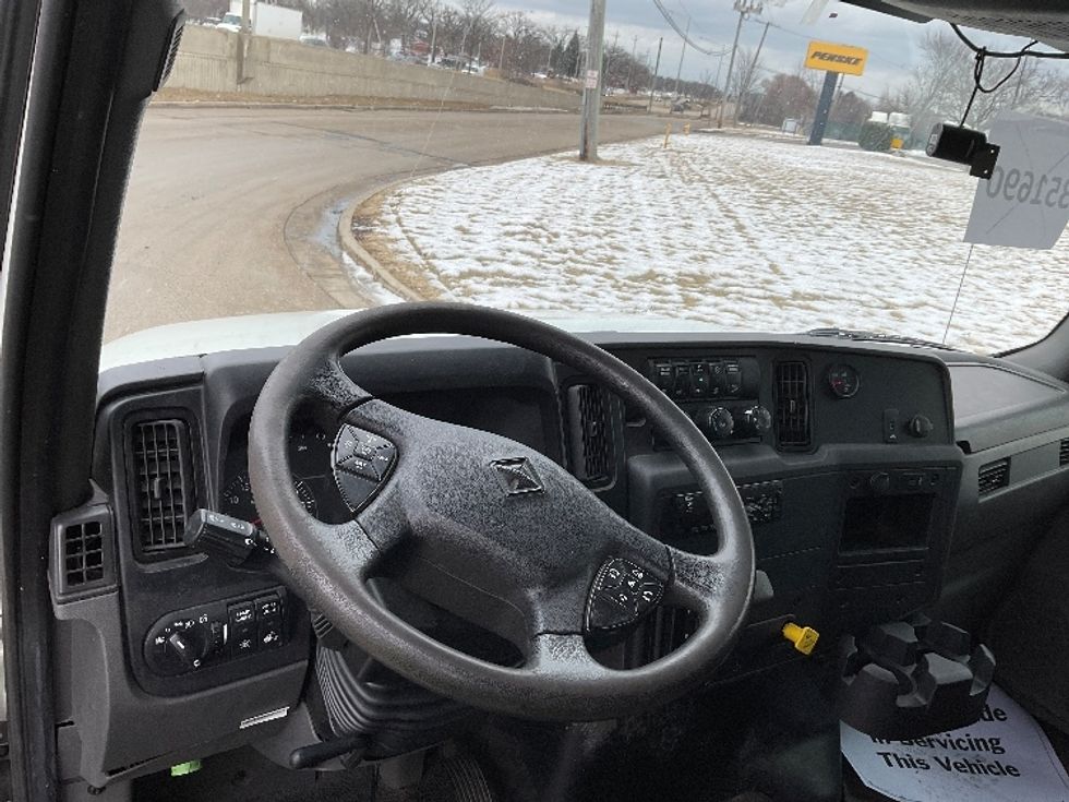 Medium Duty Box Truck-Light and Medium Duty Trucks-International-2020-MV607-East Chicago-IN-90,555\n\t\tmiles-$ 64,250 - Image 17