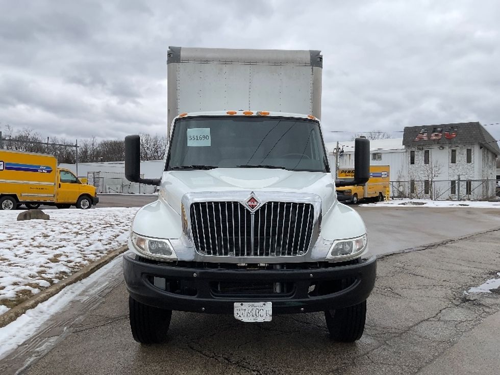 Medium Duty Box Truck-Light and Medium Duty Trucks-International-2020-MV607-East Chicago-IN-90,555\n\t\tmiles-$ 64,250 - Image 2