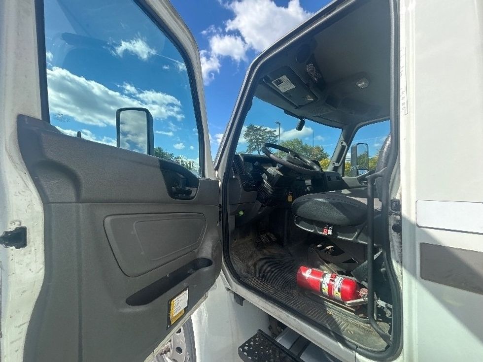 Medium Duty Box Truck-Light and Medium Duty Trucks-International-2020-MV607-Eden-MD-219,697\n\t\tmiles-$ 47,750 - Image 16