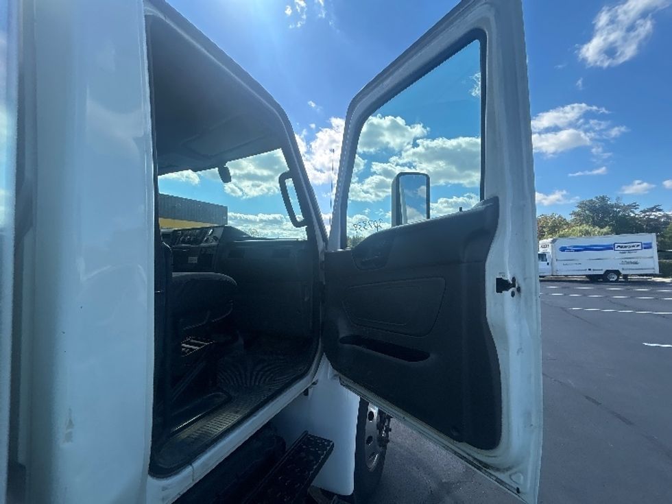 Medium Duty Box Truck-Light and Medium Duty Trucks-International-2020-MV607-Eden-MD-219,697\n\t\tmiles-$ 47,750 - Image 20