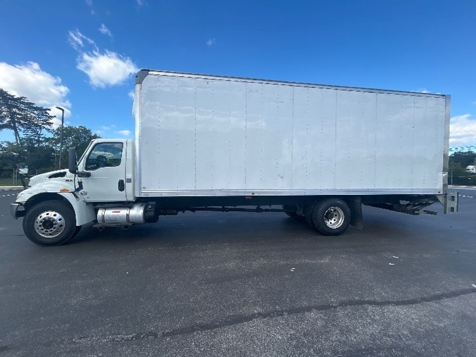 Medium Duty Box Truck-Light and Medium Duty Trucks-International-2020-MV607-Eden-MD-219,697\n\t\tmiles-$ 47,750 - Image 4