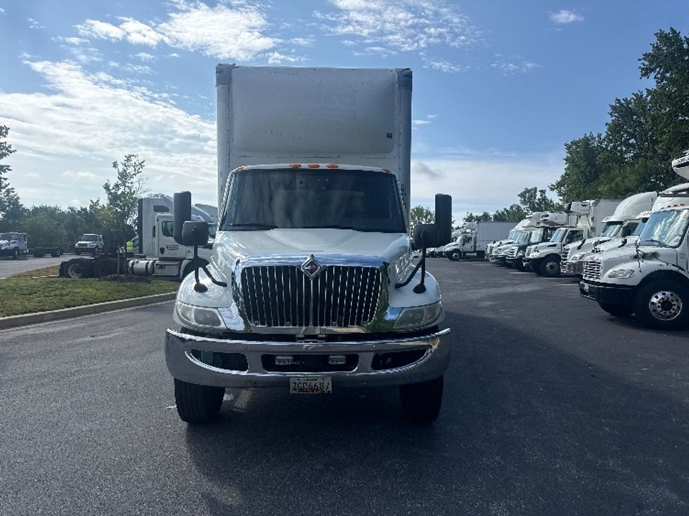 Medium Duty Box Truck-Light and Medium Duty Trucks-International-2020-MV607-Eden-MD-323,018\n\t\tmiles-$ 32,000 - Image 2