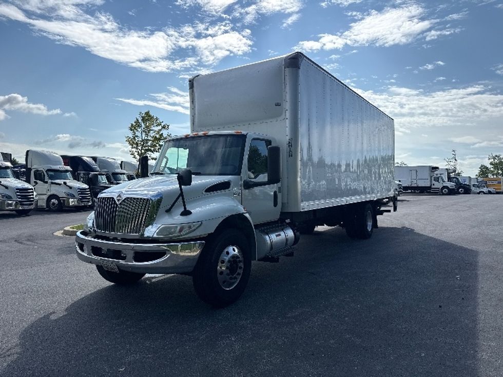 Medium Duty Box Truck-Light and Medium Duty Trucks-International-2020-MV607-Eden-MD-323,018\n\t\tmiles-$ 32,000 - Image 3