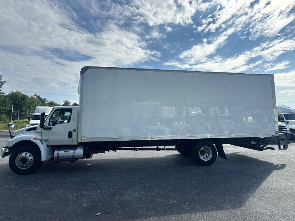 Medium Duty Box Truck-Light and Medium Duty Trucks-International-2020-MV607-Eden-MD-323,018\n\t\tmiles-$ 32,000 - Image 4