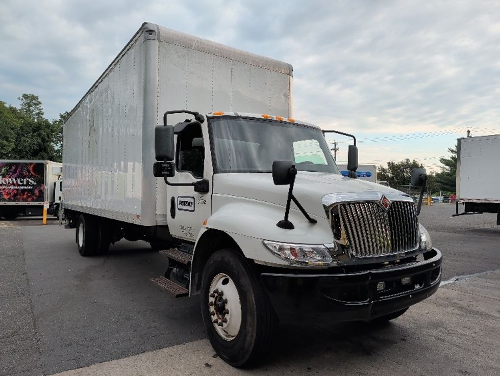 Medium Duty Box Truck-Light and Medium Duty Trucks-International-2020-MV607-Edison-NJ-182,410\n\t\tmiles-$ 54,500 - Image 1
