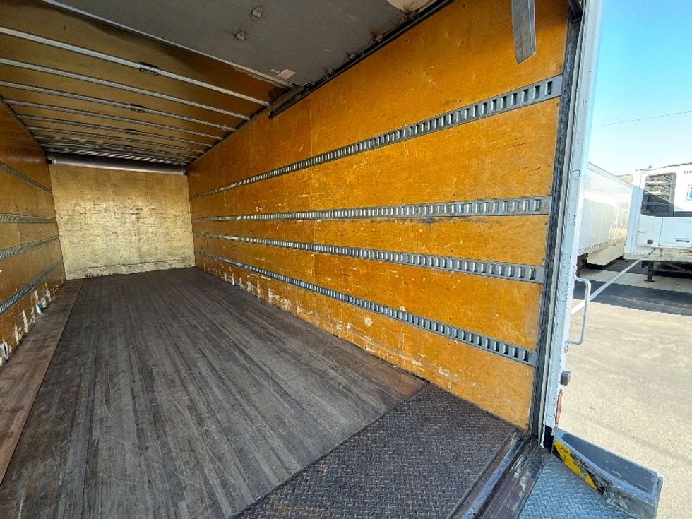 Medium Duty Box Truck-Light and Medium Duty Trucks-International-2020-MV607-Edison-NJ-182,410\n\t\tmiles-$ 54,500 - Image 12