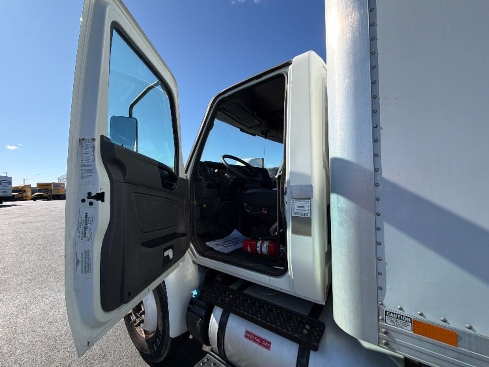 Medium Duty Box Truck-Light and Medium Duty Trucks-International-2020-MV607-Edison-NJ-182,410\n\t\tmiles-$ 54,500 - Image 16