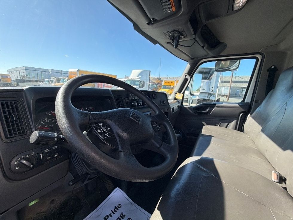 Medium Duty Box Truck-Light and Medium Duty Trucks-International-2020-MV607-Edison-NJ-182,410\n\t\tmiles-$ 54,500 - Image 18