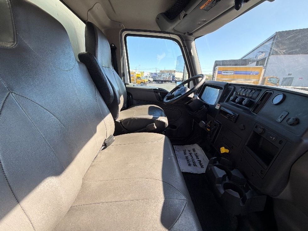 Medium Duty Box Truck-Light and Medium Duty Trucks-International-2020-MV607-Edison-NJ-182,410\n\t\tmiles-$ 54,500 - Image 22