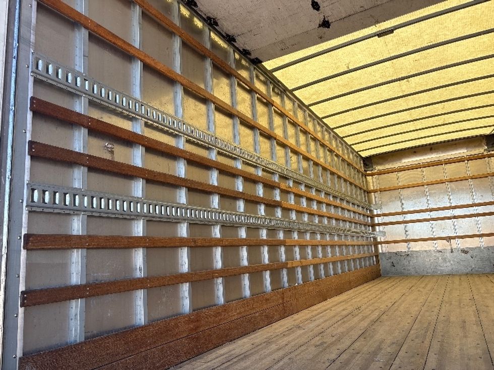 Medium Duty Box Truck-Light and Medium Duty Trucks-International-2020-MV607-El Paso-TX-128,027\n\t\tmiles-$ 56,000 - Image 11